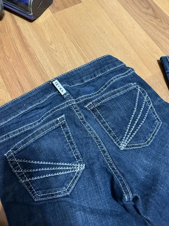 Ariat R.E.A.L. Denim Bootcut Jeans Women’s 25R Dark Wash Contrast Stitch - Picture 2 of 4